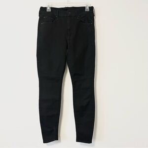 MOTHER The Looker Jeans in Not Guilty Wash